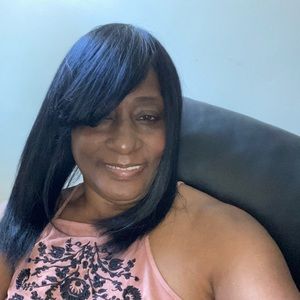 Meet your Posher, Myra